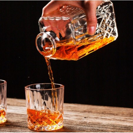Szklana karafka na whisky alkohol 950 ml KARR01